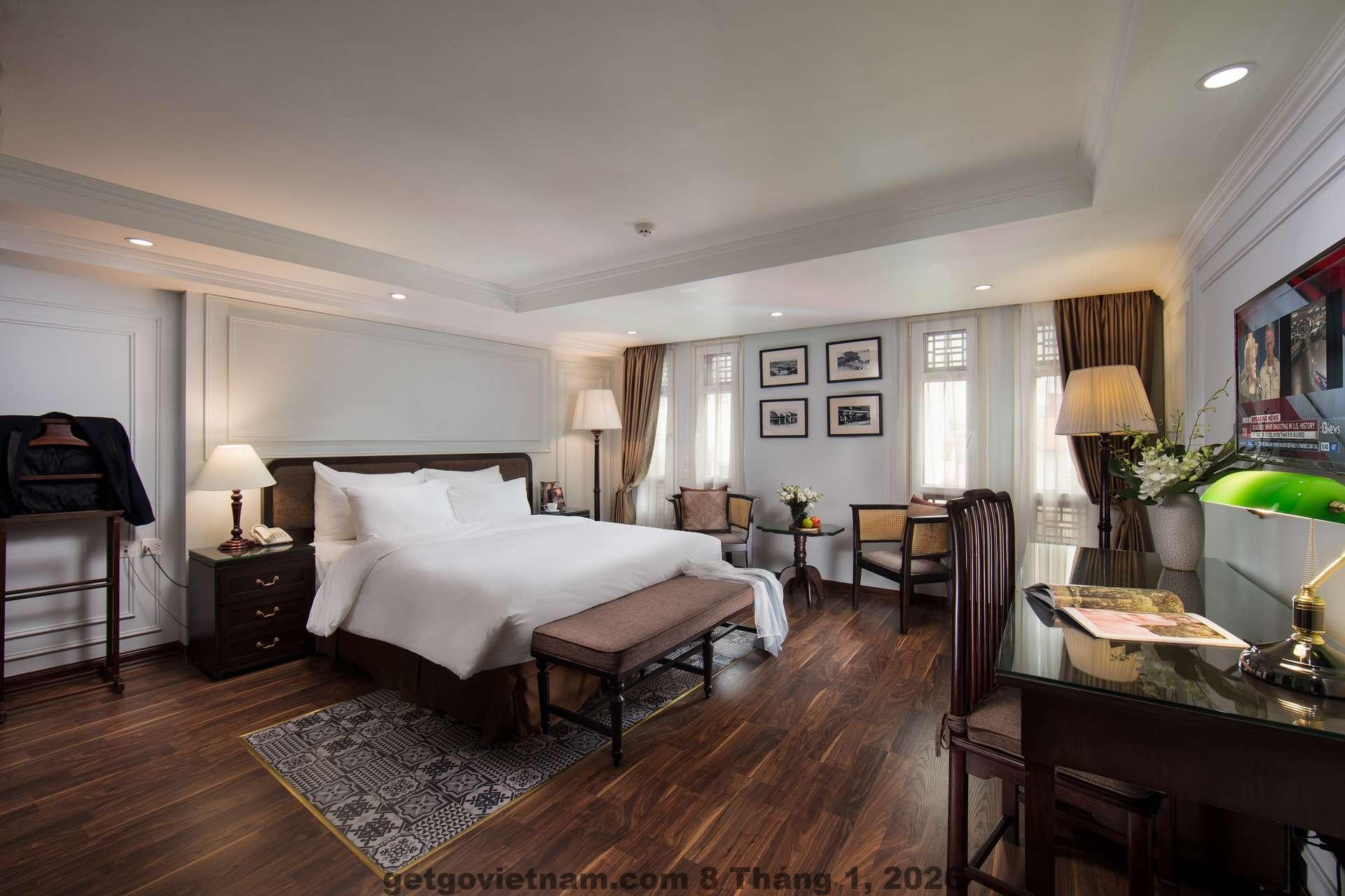 Khu vực ăn sáng tại La Passion Premium Cầu Gỗ Hotel với không gian nhỏ gọn