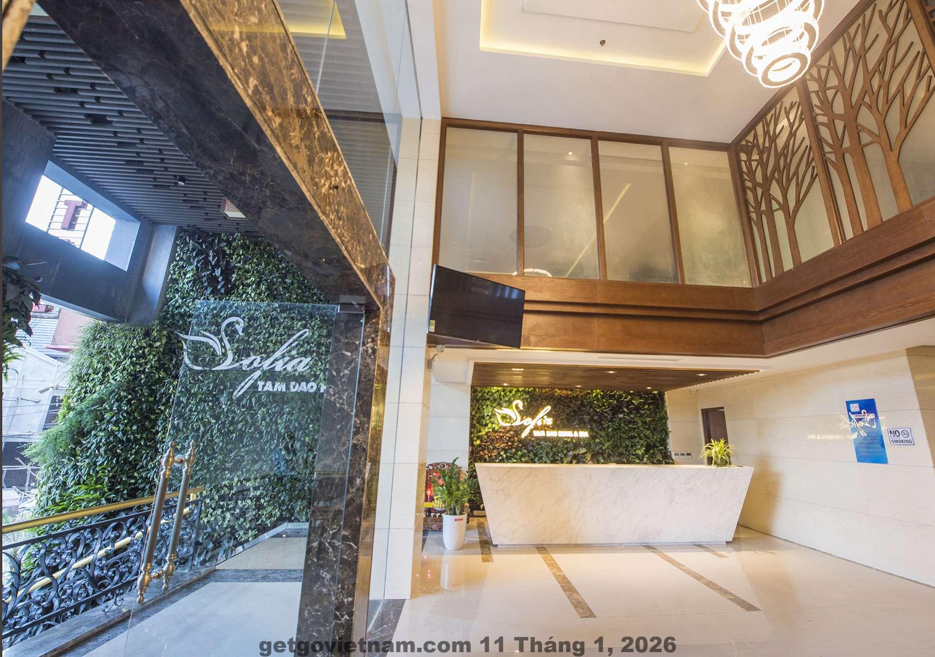 Du khách thường ăn sáng tại các quán địa phương gần Thang Loi Tam Dao Hotel