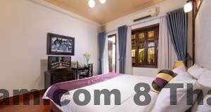 Phòng đôi tại Hanoi Hidden Guest House với nội thất cơ bản, ánh sáng tự nhiên và ban công nhỏ