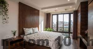 Hồ bơi tại Inearth Hotel với không gian thoải mái nhưng có thể hơi nhỏ đối với những du khách yêu thích bơi lội