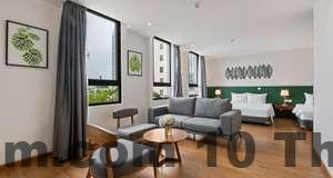 Nhân viên khách sạn luôn nhiệt tình hỗ trợ và đảm bảo mọi yêu cầu của khách được đáp ứng.