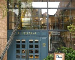 Eliana Signature Hotel Review 2026: Boutique Phố Cổ Có Đáng Ở? 20046947-93e771cd784ba47da4ffefa12f862ced-1