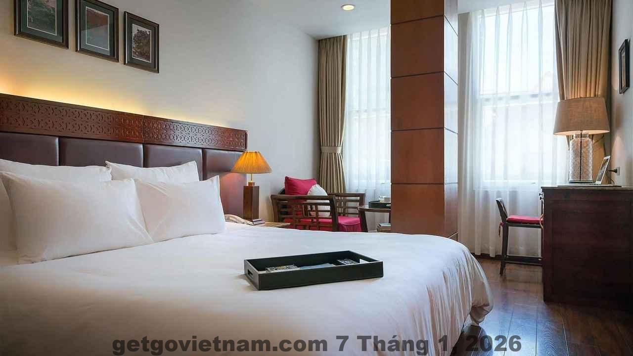Không gian phòng nghỉ Hanoi E Central Hotel phản ánh mức giá phân khúc tầm trung