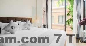 Khu vực ăn sáng đơn giản tại Golden Time Hostel