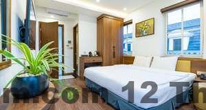 Hồ bơi ngoài trời tại Mộc Trà Hotel, nơi lý tưởng để thư giãn sau một ngày dài tham quan.