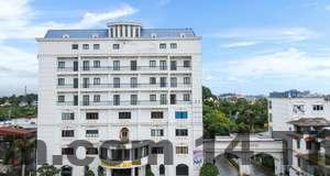 Phòng ngủ tiêu chuẩn Hoàng Lan Hotel với nội thất cơ bản, gọn gàng