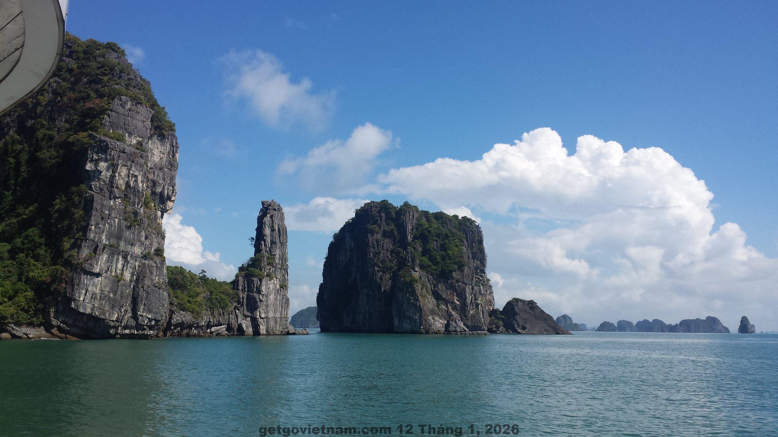 Khu vực lễ tân Khách Sạn Luxury II Hải Phòng