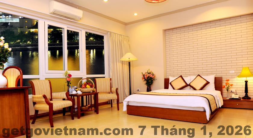 Khu vực Hồ Tây và Nhật Tân gần khách sạn Hồ Sen Xanh