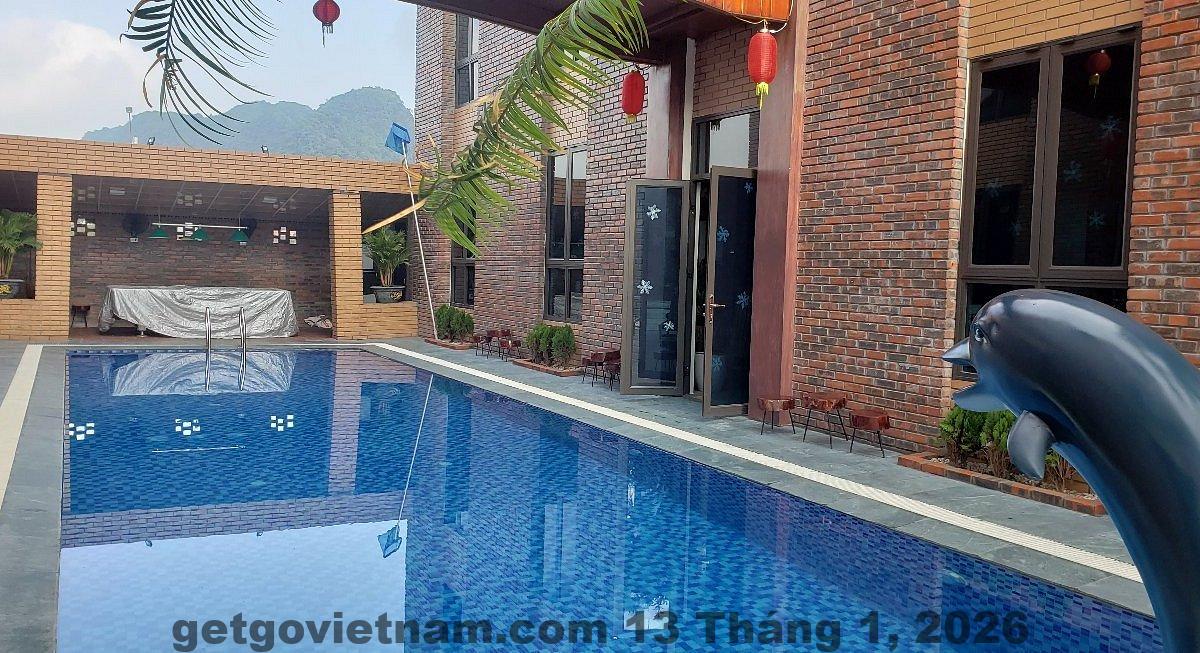 Đánh giá khách sạn Cozy Son Hotel Ninh Bình: Nơi dừng chân tuyệt vời cho chuyến khám phá Hoa Lư 2026 4 Phòng Deluxe rộng rãi và thoải mái, rất phù hợp cho các gia đình hoặc nhóm bạn.