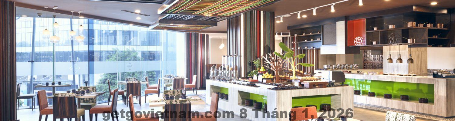 Nhà hàng Food Exchange tại Novotel Hà Nội Thái Hà phục vụ buffet sáng Á – Âu đa dạng
