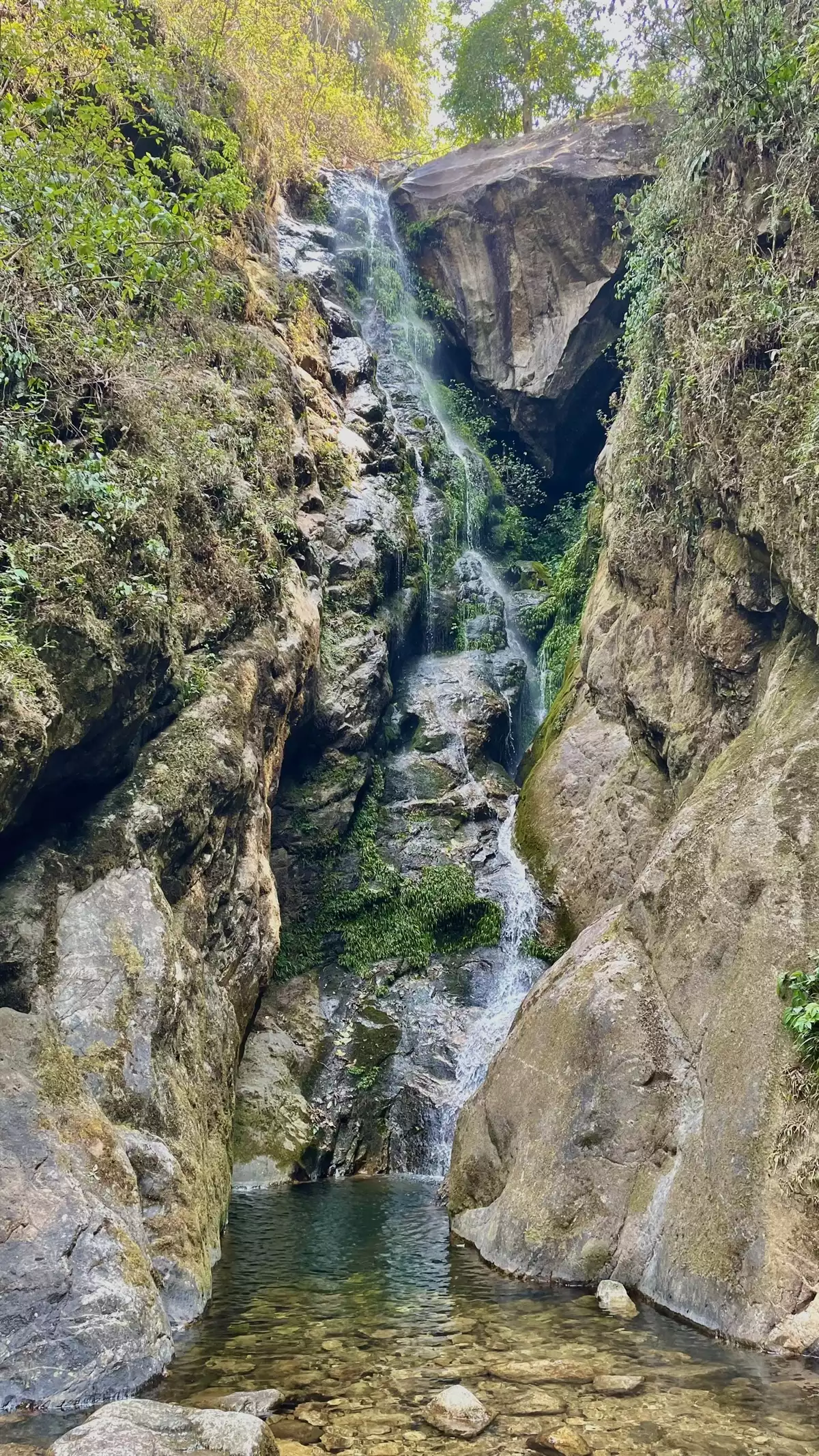 Khu vực trung tâm thành phố Lai Châu – nơi Pusamcap Hotel tọa lạc gần quảng trường