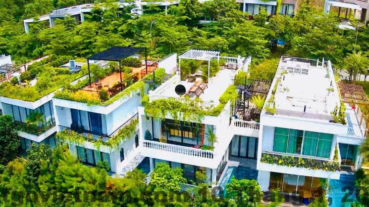 Không gian sân vườn villa Flamingo Đại Lải thích hợp tổ chức BBQ