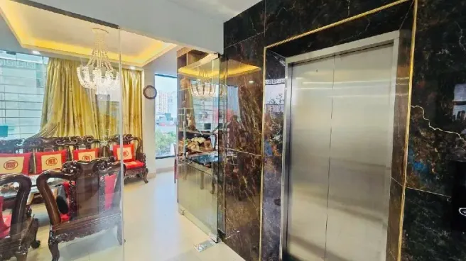 Bữa sáng tại khách sạn Nhà Panda đa dạng với các món ăn truyền thống và phương Tây