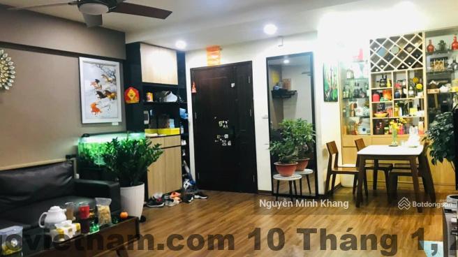 Khu vực lễ tân nhỏ gọn của FnF Housing, hỗ trợ khách linh hoạt