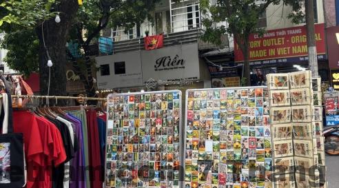 Không gian chung nhỏ và hạn chế tiện ích tại Khách sạn Hanoi Street