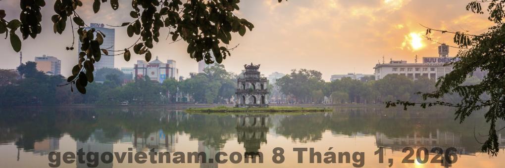 Hồ Hoàn Kiếm cách khách sạn vài phút đi bộ