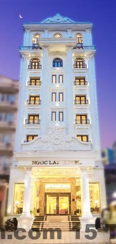 Nhân viên nhiệt tình luôn sẵn sàng hỗ trợ khách hàng.