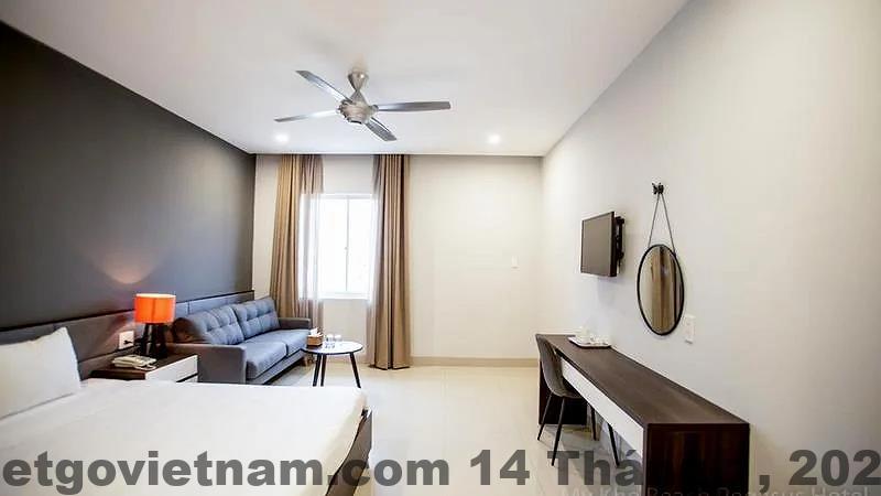 Khu vực ăn sáng đơn giản tại Khách sạn Mỹ Khê 2