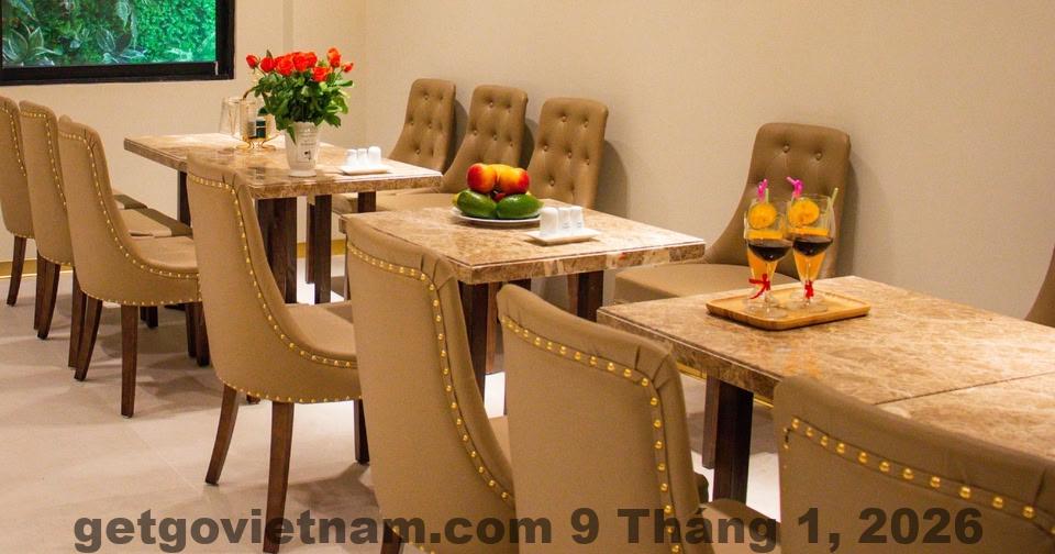 Bữa sáng buffet tại khách sạn Ping Diamond với các món Á – Âu cơ bản