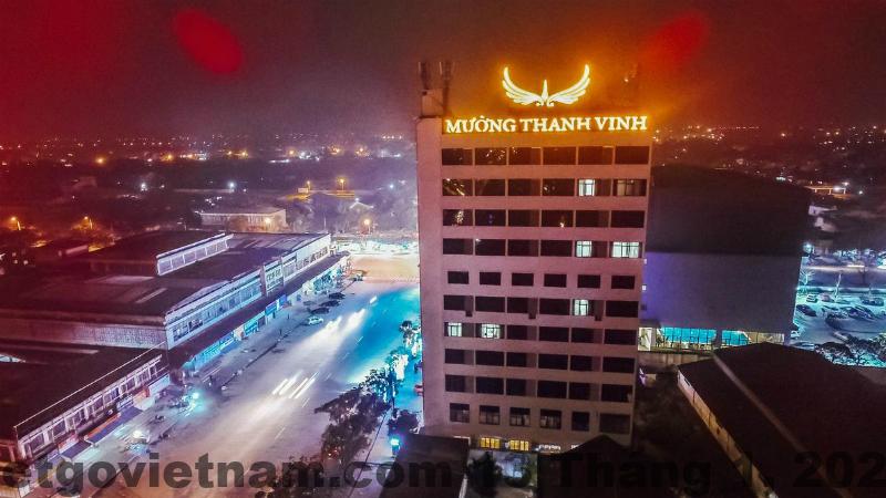 Bữa sáng tại khách sạn Thảo Nguyên với các món ăn đa dạng, tuy nhiên vẫn cần cải thiện về chất lượng.