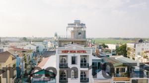 Sảnh lễ tân Sài Thành Hotel Bắc Giang với thiết kế đơn giản