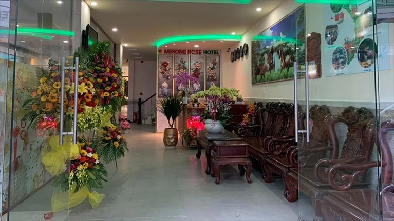 Khu vực ăn sáng nhỏ gọn tại khách sạn Mekong Rose Cần Thơ