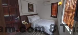 Bữa sáng tại khách sạn rất đa dạng và tươi mới, có các món ăn Á-Âu phục vụ tại khu vực ăn sáng.