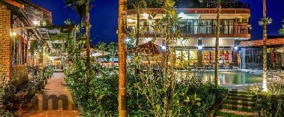 Không gian phòng ngủ tại Khách sạn Sunny House với nội thất đơn giản