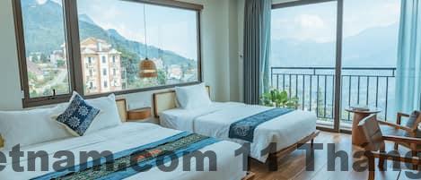 Bữa sáng buffet phong phú với các món ăn phương Tây và truyền thống Việt Nam.