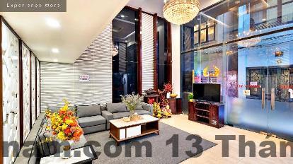 Nhân viên thân thiện và nhiệt tình tại Khách Sạn Kiều Anh, mang đến trải nghiệm phục vụ tốt cho du khách.