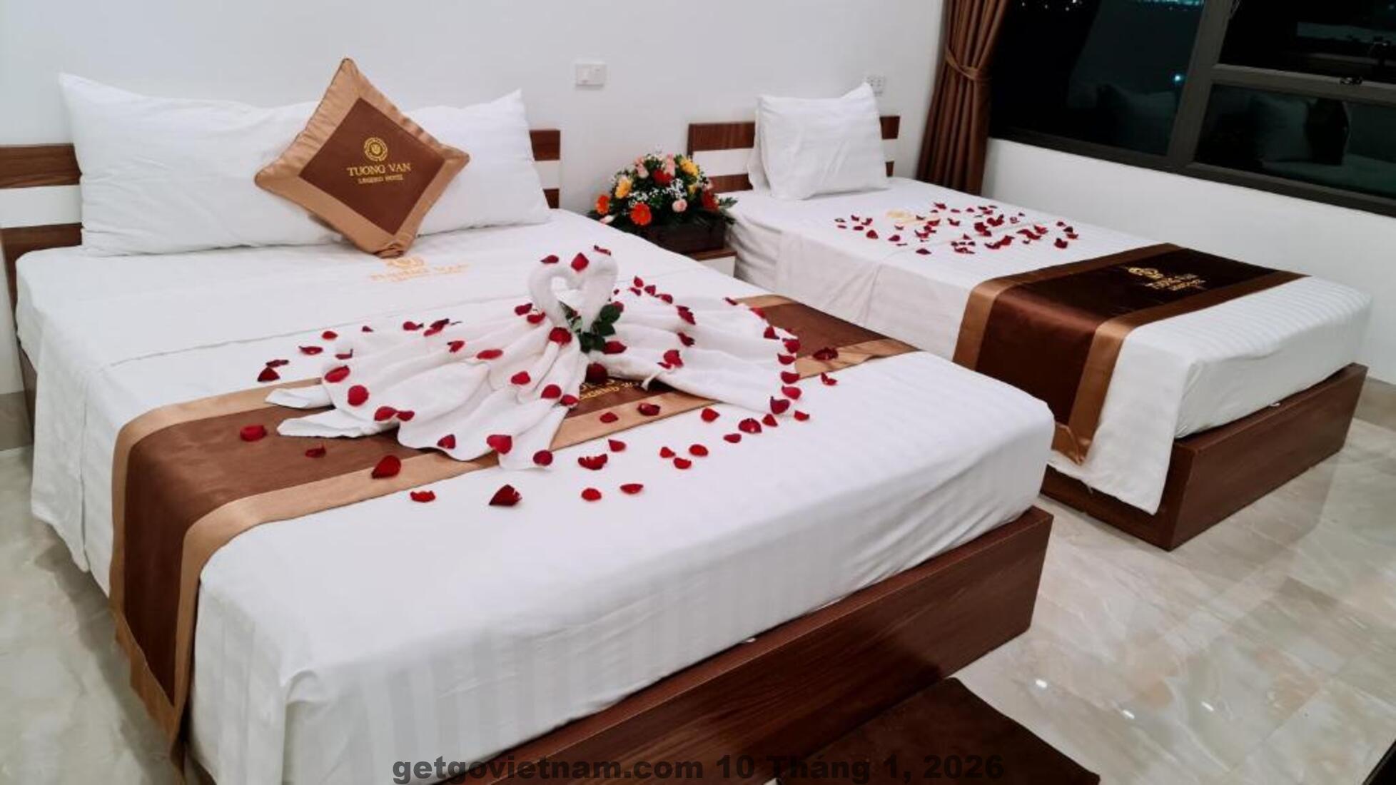 Khu vực sảnh lễ tân Tường Vân Legend Hotel rộng rãi, phong cách hiện đại