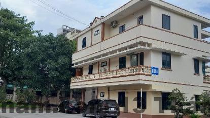 Phòng khách sạn rộng rãi, sạch sẽ và thoải mái