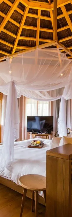 Hành lang và không gian chung khách sạn Phương Thúy Yên Bái, tiện ích cơ bản