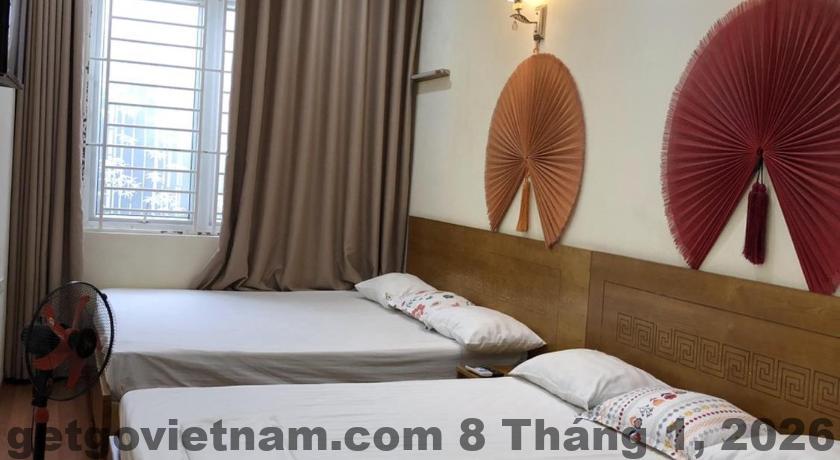 Nhân viên Old Town Palace Guest House thân thiện và hỗ trợ khách du lịch