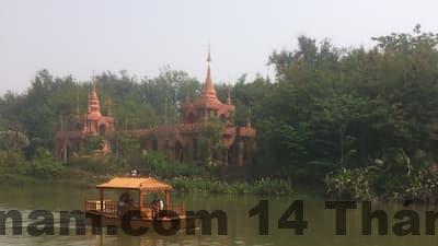 Vị trí Sheraton Xishuangbanna Hotel ven sông Mekong, tách biệt khỏi trung tâm Cảnh Hồng