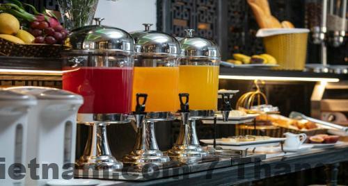 Golden Sun Hotel Hà Nội Review 2026: Ở Phố Cổ Có Đáng Tiền? 7 Không gian chung nhỏ tại Golden Sun Hotel, không có hồ bơi hay gym