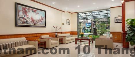 Đánh giá PentStudio West Lake Hanoi 2026: Studio cao cấp có đáng ở Tây Hồ? 4 Phòng studio tại PentStudio West Lake Hanoi với bếp và không gian sinh hoạt rộng