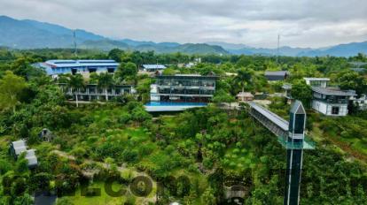 Phòng ngủ tại Sen Hotel Nghĩa Lộ với nội thất cơ bản, phong cách khách sạn địa phương