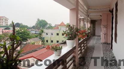 Nhân viên khách sạn Thành Vinh