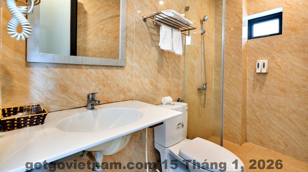 Khu vực lễ tân HANZ Duc Hieu 1 Hotel, phục vụ check-in nhanh