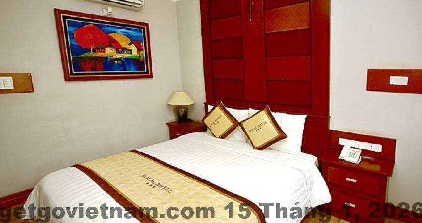 Khu vực lễ tân Bảo Linh Hotel với phong cách phục vụ thân thiện
