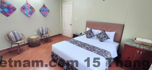 Nhân viên khách sạn Forever Hotel Minh Hà