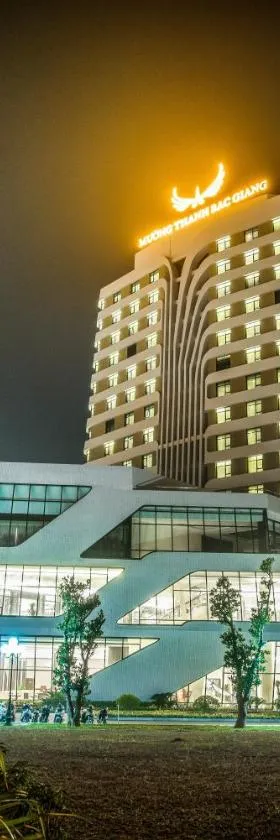 Khu vực lễ tân và hành lang Sài Thành Hotel Bắc Giang