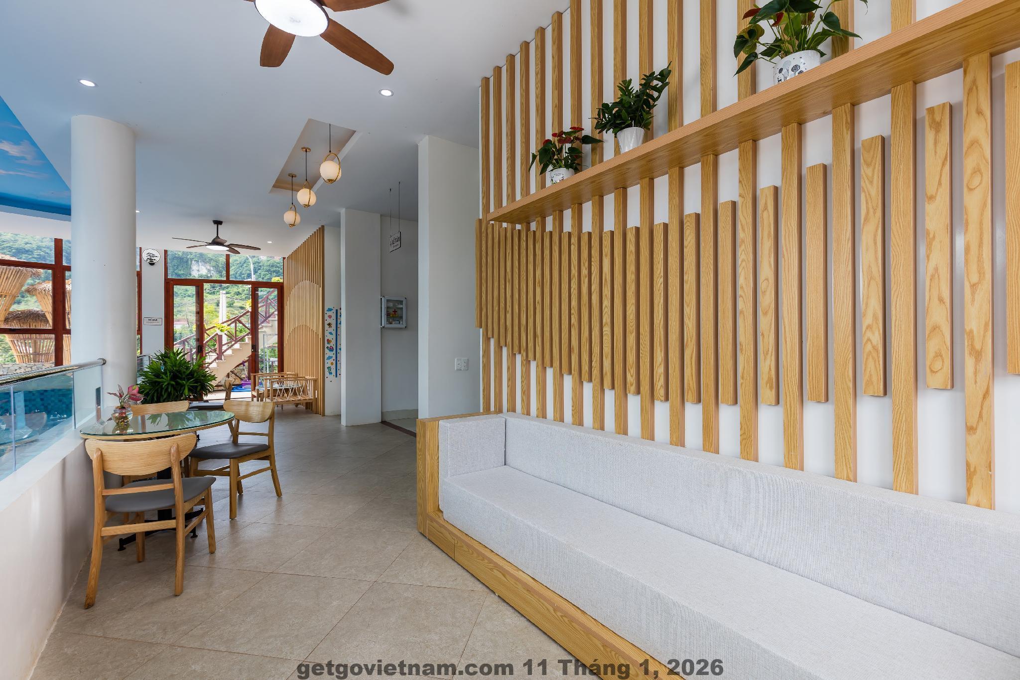 So sánh phòng khách sạn phân khúc phổ thông tại Mộc Châu