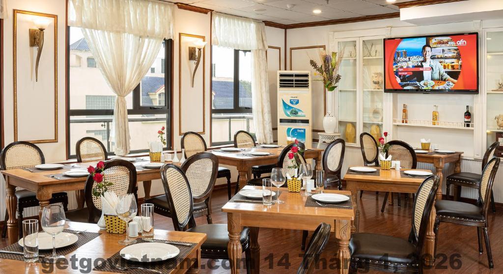 Không gian phòng nghỉ tại Affa Boutique Hotel với thiết kế hiện đại và gọn gàng