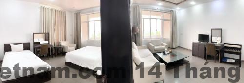 Phòng ngủ tiêu chuẩn tại Khách sạn Mỹ Khê 2 với nội thất cơ bản