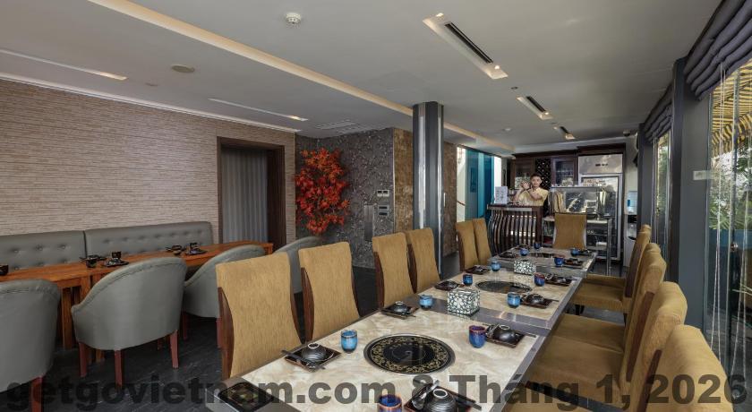 Nhân viên tại Halo Hanoi Hotel thân thiện và nhiệt tình