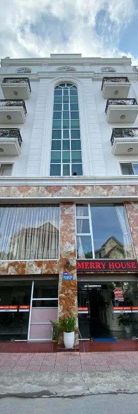 Giá phòng tại BOYUE HOTEL&APARTMENT