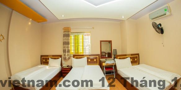 Phòng khách sạn được trang trí hiện đại và sạch sẽ