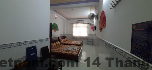 Khách sạn Bờ Hồ Cần Thơ – Đánh giá chi tiết, trải nghiệm đỉnh cao, có nên chọn ở? 4 Nhân viên tại khách sạn Bờ Hồ - Thân thiện và nhiệt tình